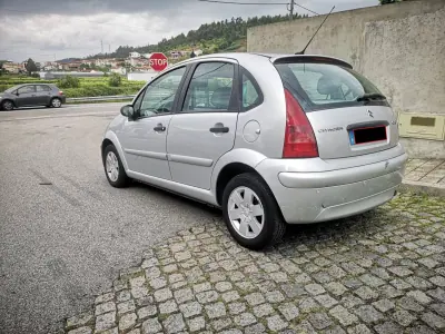 Citroën C3 2004 - 3250 EUR, 145000 km - AUTO.MOTO.pt - 145000km - foto 5 de 16