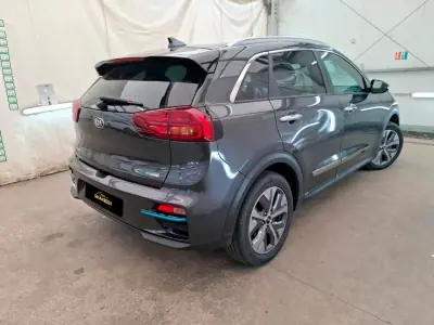 Kia e-Niro 2022 - 23550 EUR, 69835 km - 69835km - foto 3 de 9