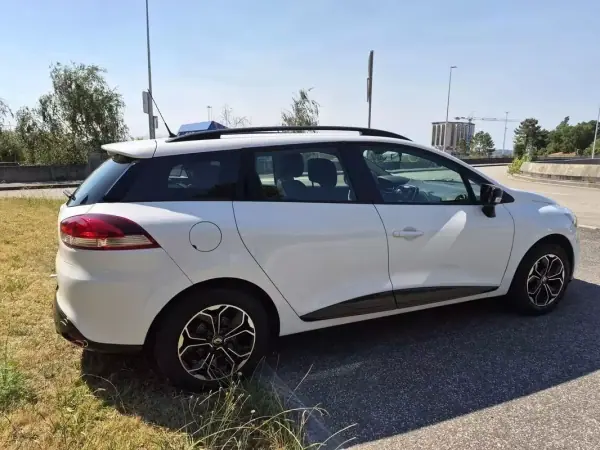 Renault Clio Break 2018 - 9999 EUR, 76544 km - AUTO.MOTO.pt - 76544km - foto 24 de 24