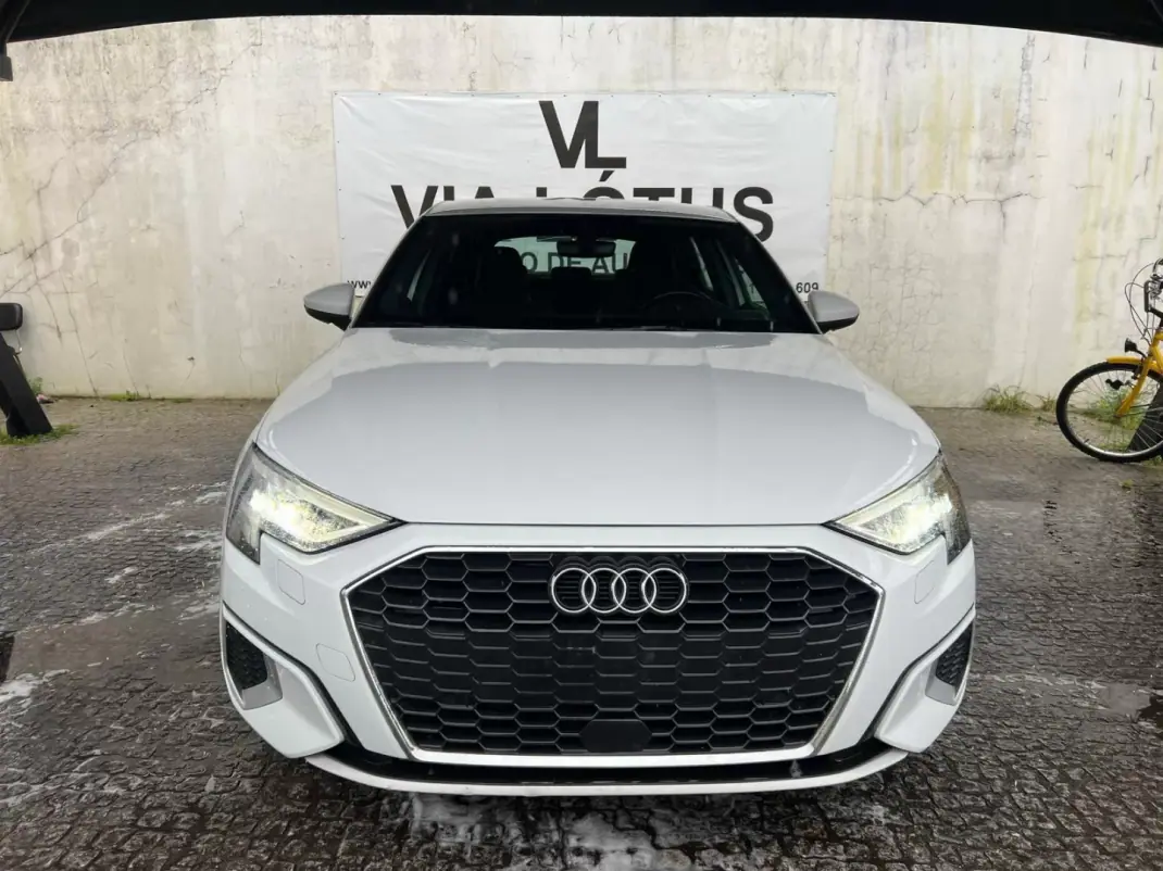 Audi A3 Sportback 2021 - 26750 EUR, 157200 km - AUTO.MOTO.pt - 157200km - foto 4 de 16