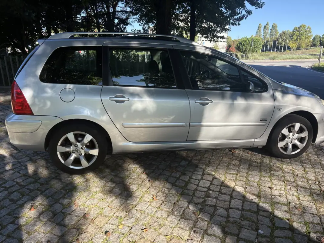 Peugeot 207 SW 2007 - 4500 EUR, 230000 km - 230000km - foto 16 de 20