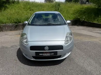 Fiat Grande Punto 2007 - 3990 EUR, 138000 km - AUTO.MOTO.pt - 138000km - foto 2 de 22