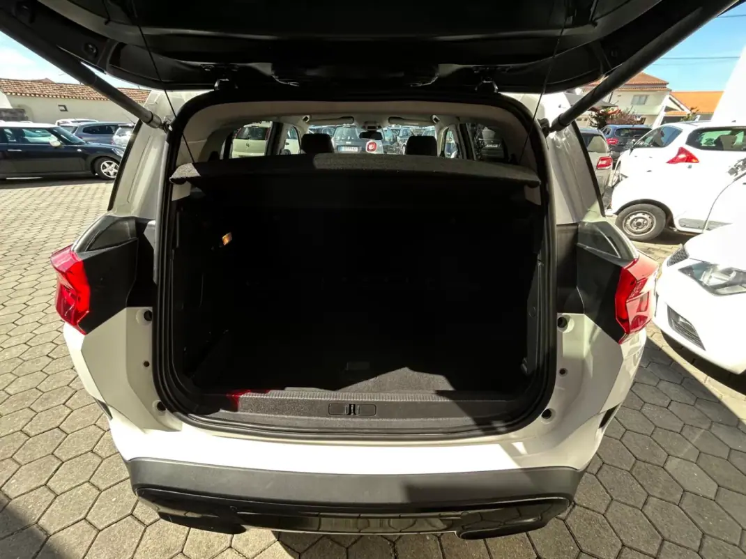 Citroën C5 Aircross 2019 - 18900 EUR, 162000 km - AUTO.MOTO.pt - 162000km - foto 24 de 28
