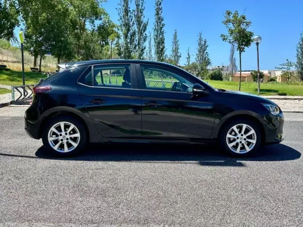 Opel Corsa 2021 - 11340 EUR, 50000 km - AUTO.MOTO.pt - 50000km - foto 9 de 37