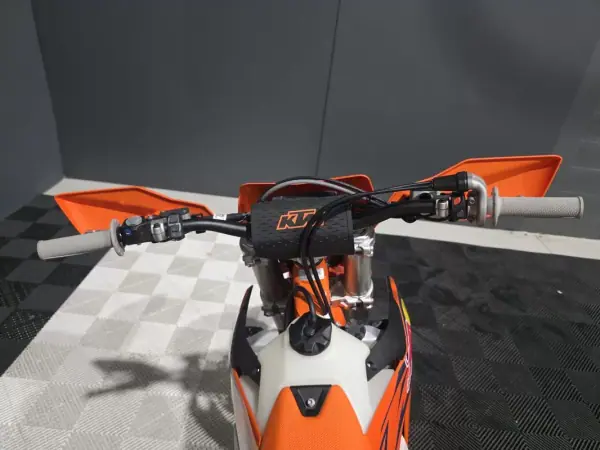 KTM SX 450 F 2024 - 12999 EUR, 0 km - AUTO.MOTO.pt - foto 6 de 14