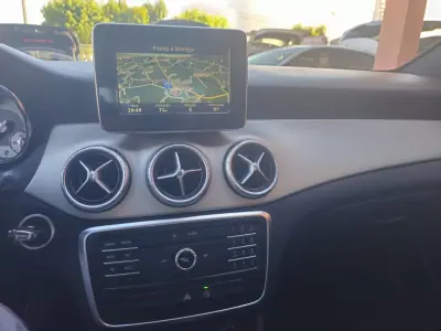 Mercedes-Benz CLA 180 2015 - 15750 EUR, 144250 km - AUTO.MOTO.pt - 144250km - foto 9 de 14