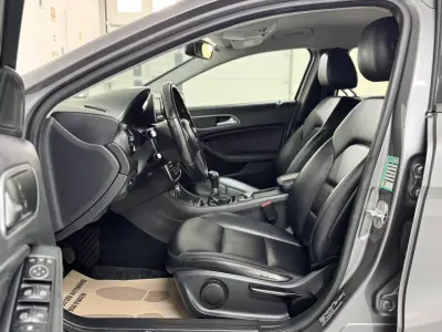 Mercedes-Benz A 180 2014 - 13750 EUR, 157000 km - AUTO.MOTO.pt - 157000km - foto 18 de 45
