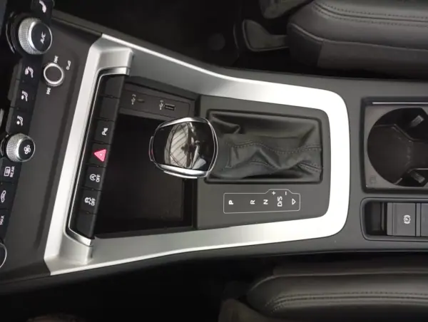 Audi Q3 Sportback 2020 - 35900 EUR, 129341 km - AUTO.MOTO.pt - 129341km - foto 21 de 23