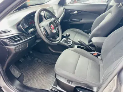 Fiat Tipo 2020 - 12950 EUR, 102030 km - AUTO.MOTO.pt - 102030km - foto 8 de 12