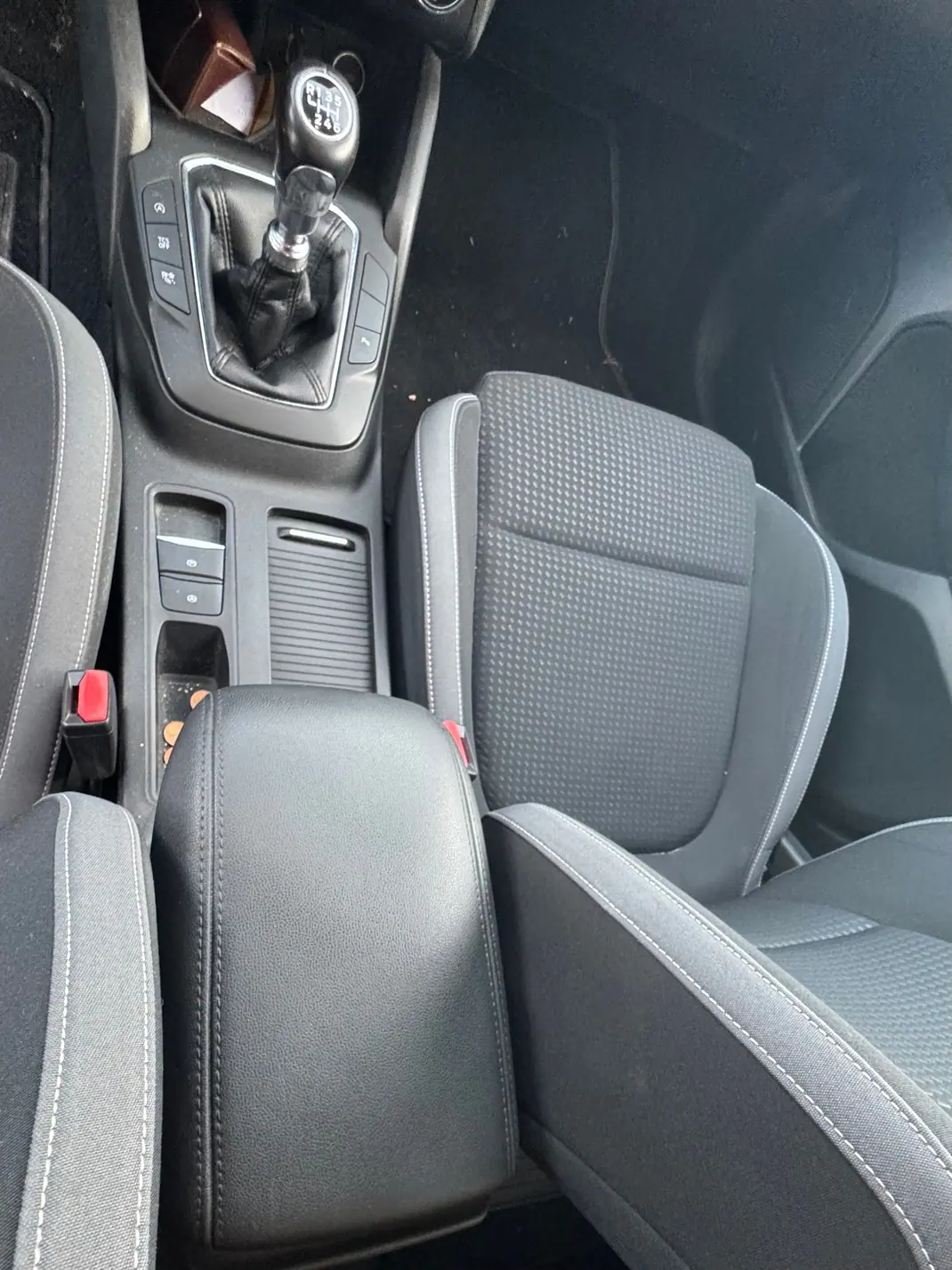 Ford Focus SW 2019 - 14650 EUR, 110600 km - 110600km - foto 13 de 15