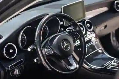 Mercedes-Benz C 220 2014 - 11750 EUR, 324000 km - 324000km - foto 6 de 15