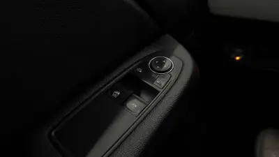 Renault Clio 2021 - 11490 EUR, 171078 km - AUTO.MOTO.pt - 171078km - foto 16 de 27