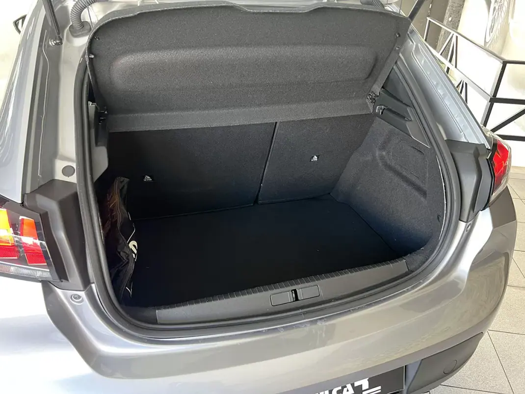 Peugeot 208 2022 - 14600 EUR, 41453 km - AUTO.MOTO.pt - 41453km - foto 22 de 22