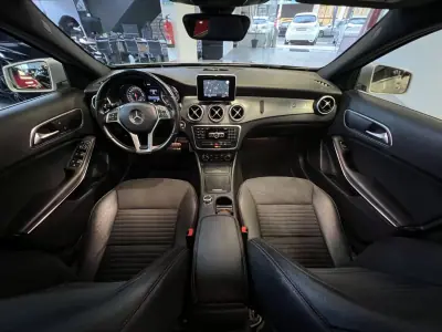Mercedes-Benz GLA 200 2015 - 21990 EUR, 120000 km - AUTO.MOTO.pt - 120000km - foto 16 de 33