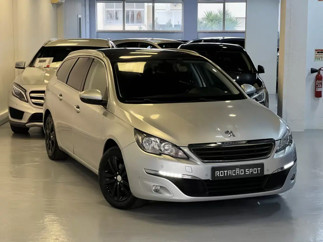 Peugeot 308 SW 2014 - 6990 EUR, 298000 km - AUTO.MOTO.pt - 298000km - foto 5 de 37