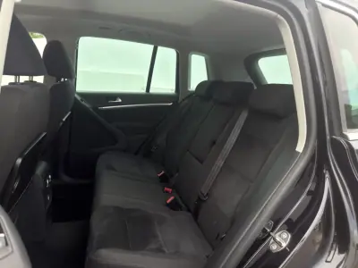 Volkswagen Tiguan 2011 - 13800 EUR, 147290 km - AUTO.MOTO.pt - 147290km - foto 14 de 26