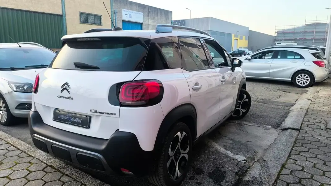 Citroën C3 Aircross 2018 - 12900 EUR, 159000 km - AUTO.MOTO.pt - 159000km - foto 12 de 15