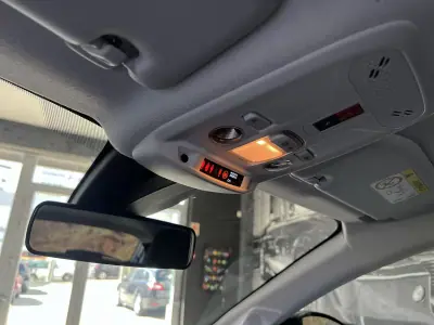 Peugeot 208 2022 - 14600 EUR, 41453 km - AUTO.MOTO.pt - 41453km - foto 18 de 22