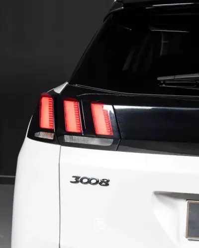 Peugeot 3008 2019 - 17950 EUR, 129000 km - AUTO.MOTO.pt - 129000km - foto 12 de 20