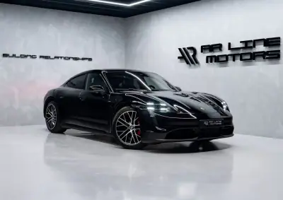 Porsche Taycan 2023 — foto 2 de 56