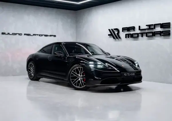Porsche Taycan 2023 — foto 2 de 56
