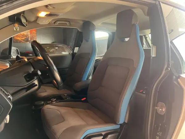 BMW i3 2017 - 14900 EUR, 102622 km - AUTO.MOTO.pt - 102622km - foto 19 de 28