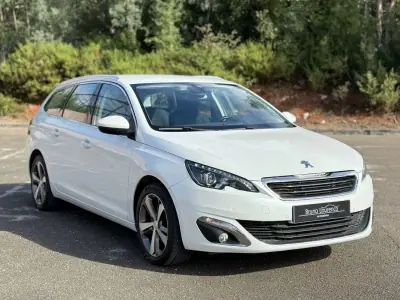 Peugeot 308 SW 2015 - 9900 EUR, 107000 km - AUTO.MOTO.pt - 107000km - foto 5 de 29