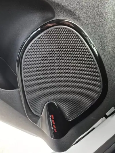 Renault Clio Sport Tourer 2018 - 11250 EUR, 87756 km - AUTO.MOTO.pt - 87756km - foto 30 de 30