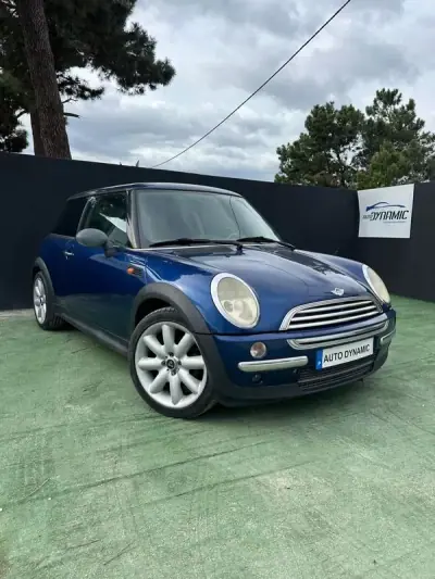 MINI Cooper 2004 - 7000 EUR, 214300 km - AUTO.MOTO.pt - 214300km - foto 3 de 9