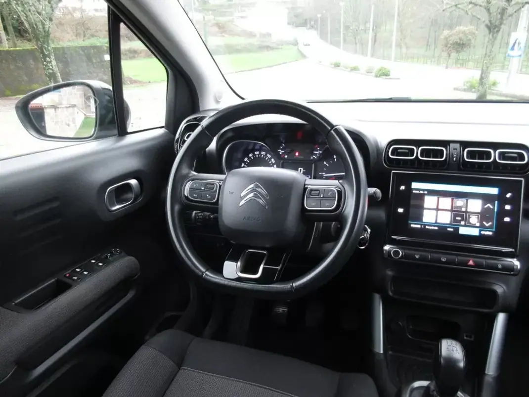 Citroën C3 Aircross 2018 - 11999 EUR, 56000 km - AUTO.MOTO.pt - 56000km - foto 27 de 39