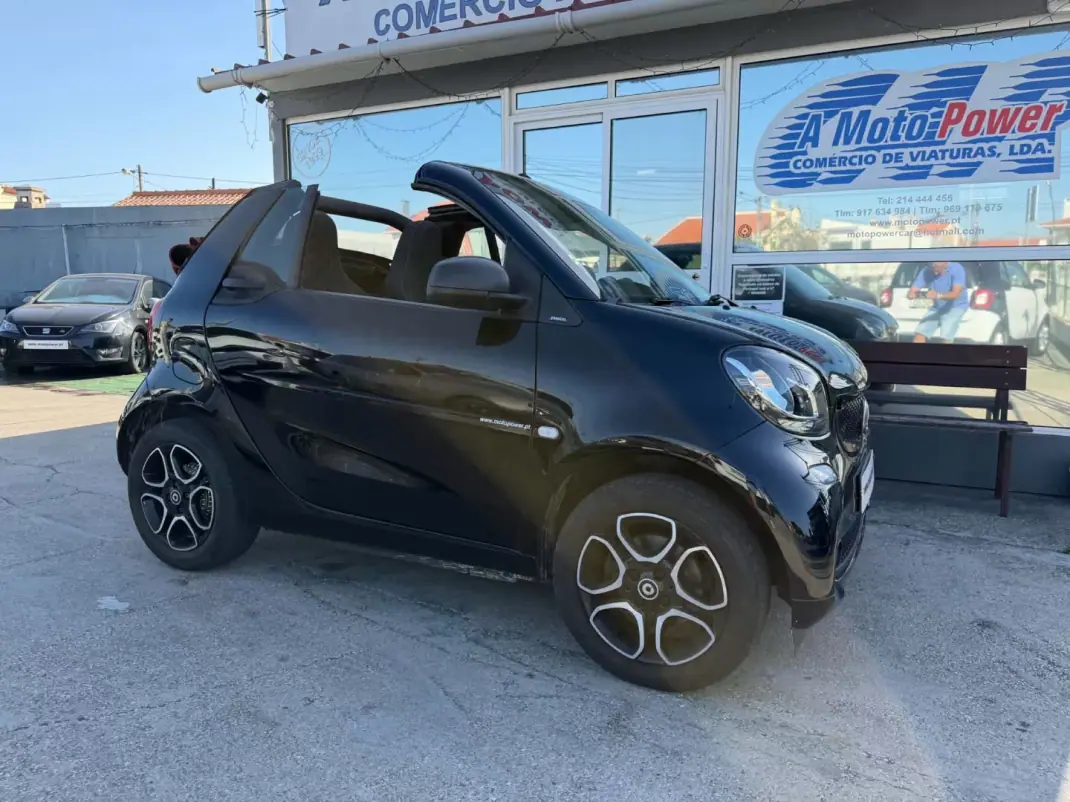 Smart Fortwo Cabrio 2019 - 14980 EUR, 70000 km - AUTO.MOTO.pt - 70000km - foto 8 de 8