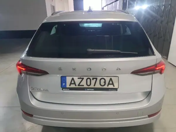 Skoda Octavia Break 2023 - 15999 EUR, 212121 km - AUTO.MOTO.pt - 212121km - foto 6 de 14