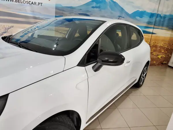 Renault Clio 2021 - 13450 EUR, 48000 km - AUTO.MOTO.pt - 48000km - foto 5 de 17