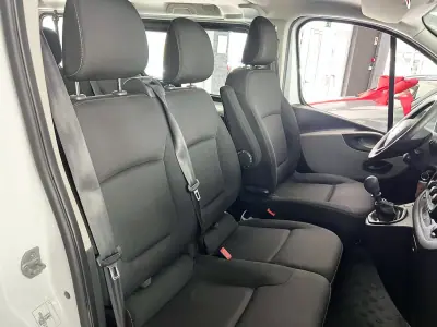 Renault Trafic 2018 - 21600 EUR, 47763 km - 47763km - foto 14 de 24