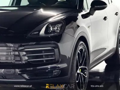 Porsche Cayenne 2018 - 53990 EUR, 150300 km - AUTO.MOTO.pt - 150300km - foto 20 de 28