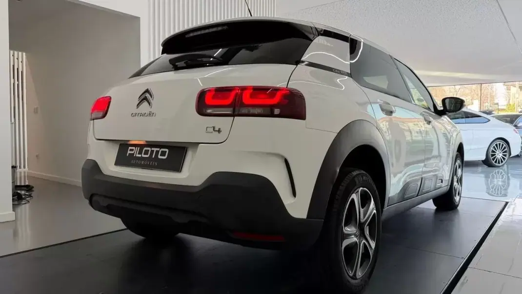 Citroën C4 Cactus 2020 - 10990 EUR, 176794 km - AUTO.MOTO.pt - 176794km - foto 10 de 27