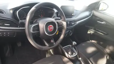 Fiat Tipo Station Wagon 2020 - 14350 EUR, 60939 km - AUTO.MOTO.pt - 60939km - foto 2 de 34