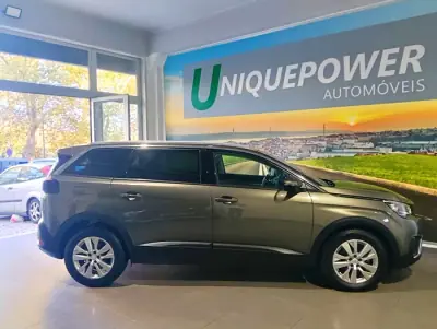 Peugeot 5008 2019 — foto 4 de 53