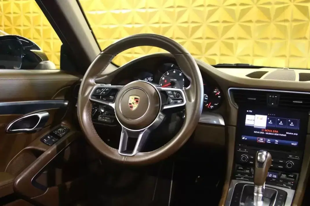 Porsche 911 2017 - 119000 EUR, 75000 km - 75000km - foto 14 de 40
