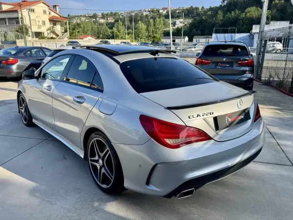 Mercedes-Benz CLA 220 2014 - 19999 EUR, 175000 km - AUTO.MOTO.pt - 175000km - foto 21 de 23