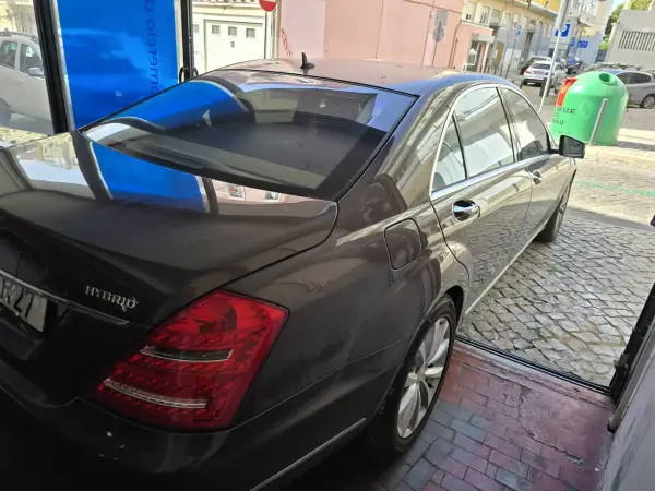 Mercedes-Benz S 400 2011 - 13990 EUR, 353009 km - AUTO.MOTO.pt - 353009km - foto 6 de 23