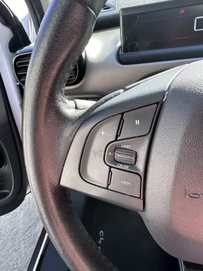 Citroën C4 Cactus 2020 - 11900 EUR, 150000 km - AUTO.MOTO.pt - 150000km - foto 21 de 37
