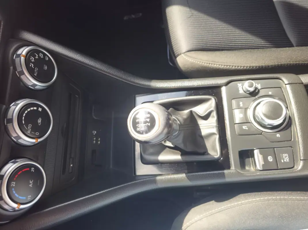 Mazda CX-3 2019 - 13990 EUR, 104000 km - AUTO.MOTO.pt - 104000km - foto 13 de 14