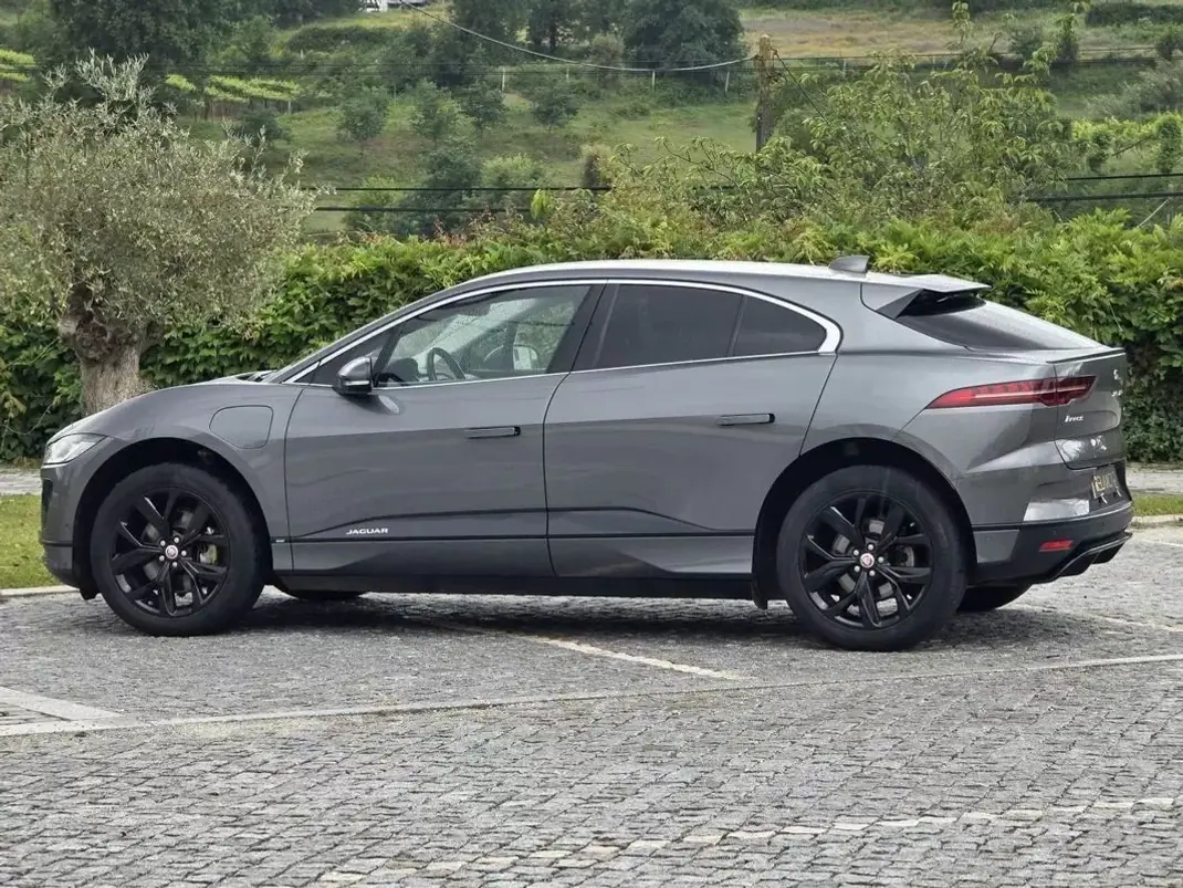 Jaguar I-Pace 2020 - 25999 EUR, 93000 km - AUTO.MOTO.pt - 93000km - foto 26 de 28