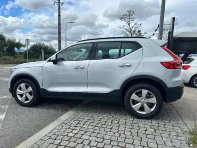 Volvo XC 40 2019 - 24900 EUR, 91623 km - AUTO.MOTO.pt - 91623km - foto 4 de 29