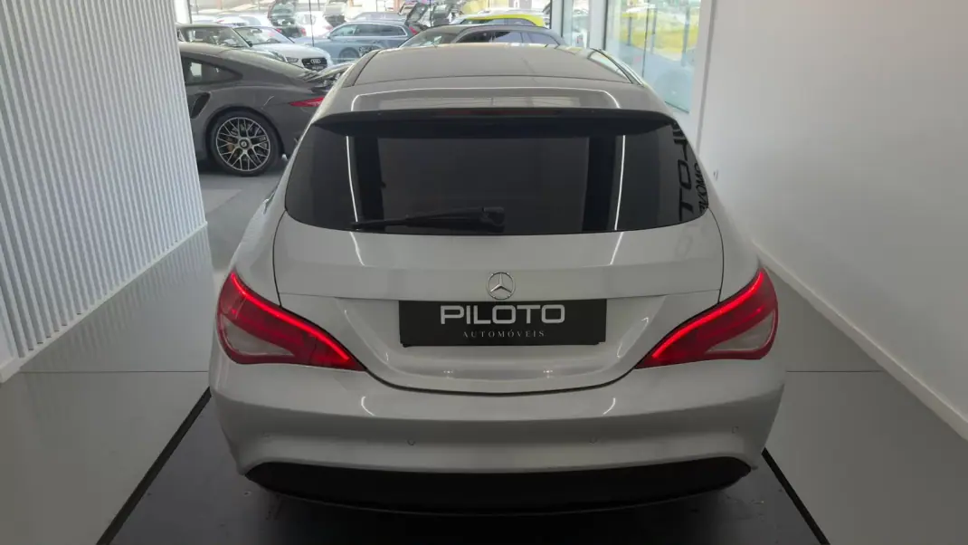 Mercedes-Benz CLA 180 2016 - 16990 EUR, 142457 km - 142457km - foto 6 de 26