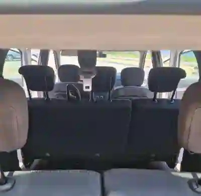 Dacia Lodgy 2017 - 10000 EUR, 44500 km - AUTO.MOTO.pt - 44500km - foto 11 de 18