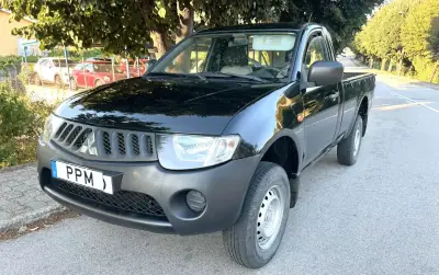 Mitsubishi L200 2006 - 22140 EUR, 125000 km - 125000km - foto 1 de 9