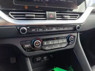 Kia Niro 2022 - 19250 EUR, 130477 km - 130477km - foto 14 de 23