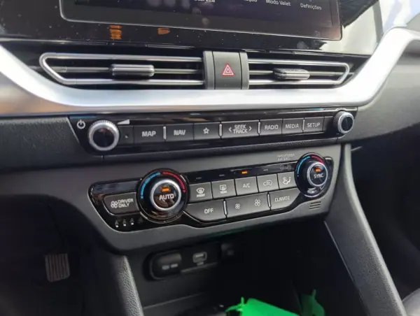 Kia Niro 2022 - 19250 EUR, 130477 km - 130477km - foto 14 de 23
